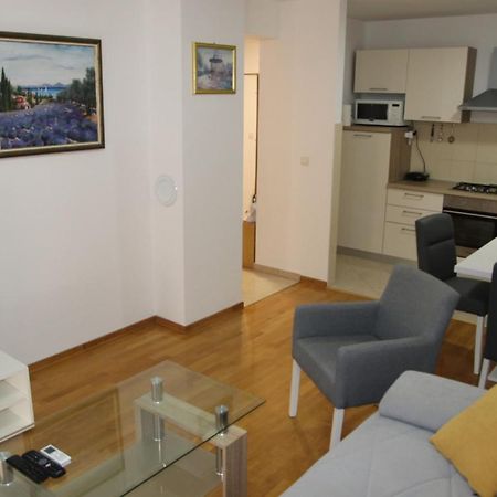 Apartment Pearl-Free Parking Makarska Buitenkant foto