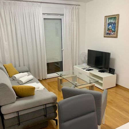 Apartment Pearl-Free Parking Makarska Buitenkant foto