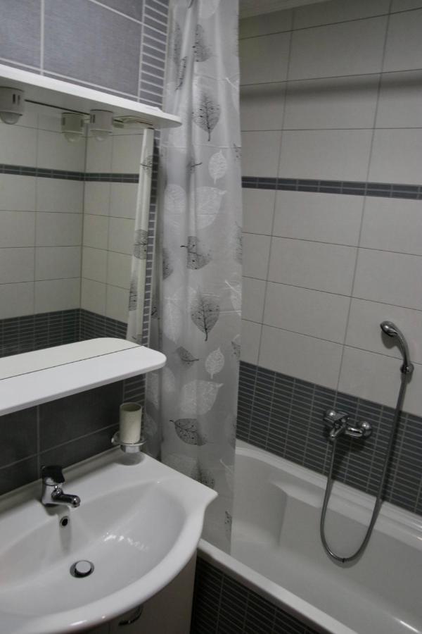 Apartment Pearl-Free Parking Makarska Buitenkant foto