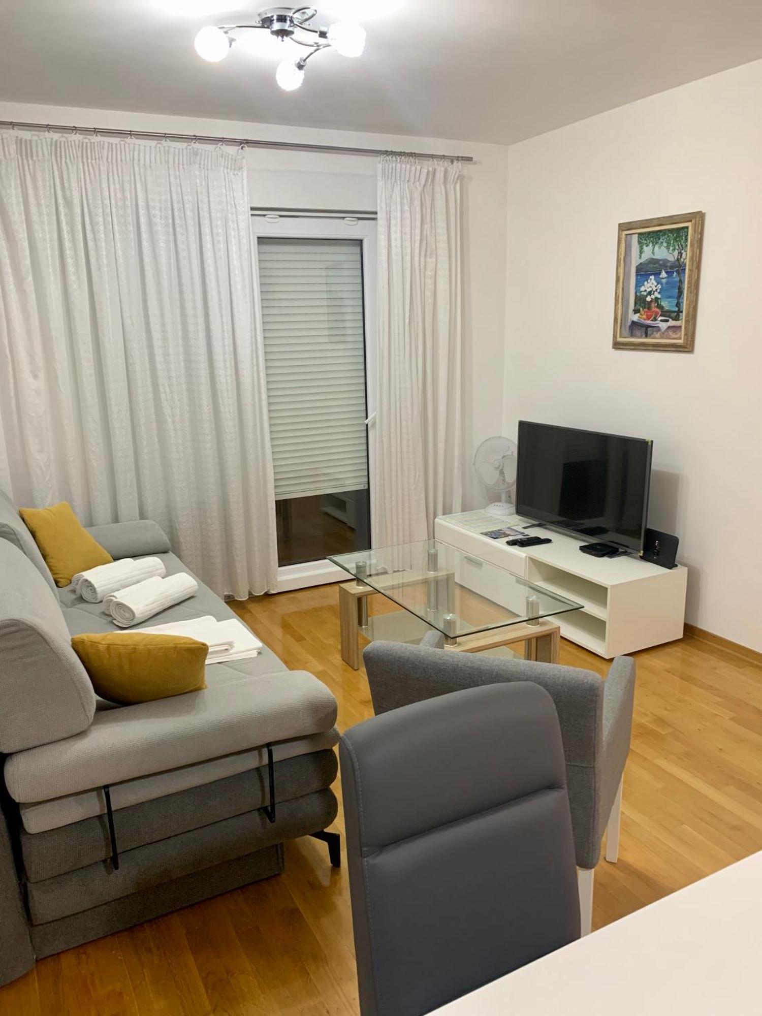 Apartment Pearl-Free Parking Makarska Buitenkant foto